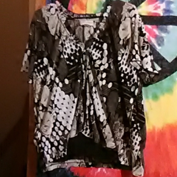 Two piece built in Sag Harbor tie front top - Picture 2 of 5